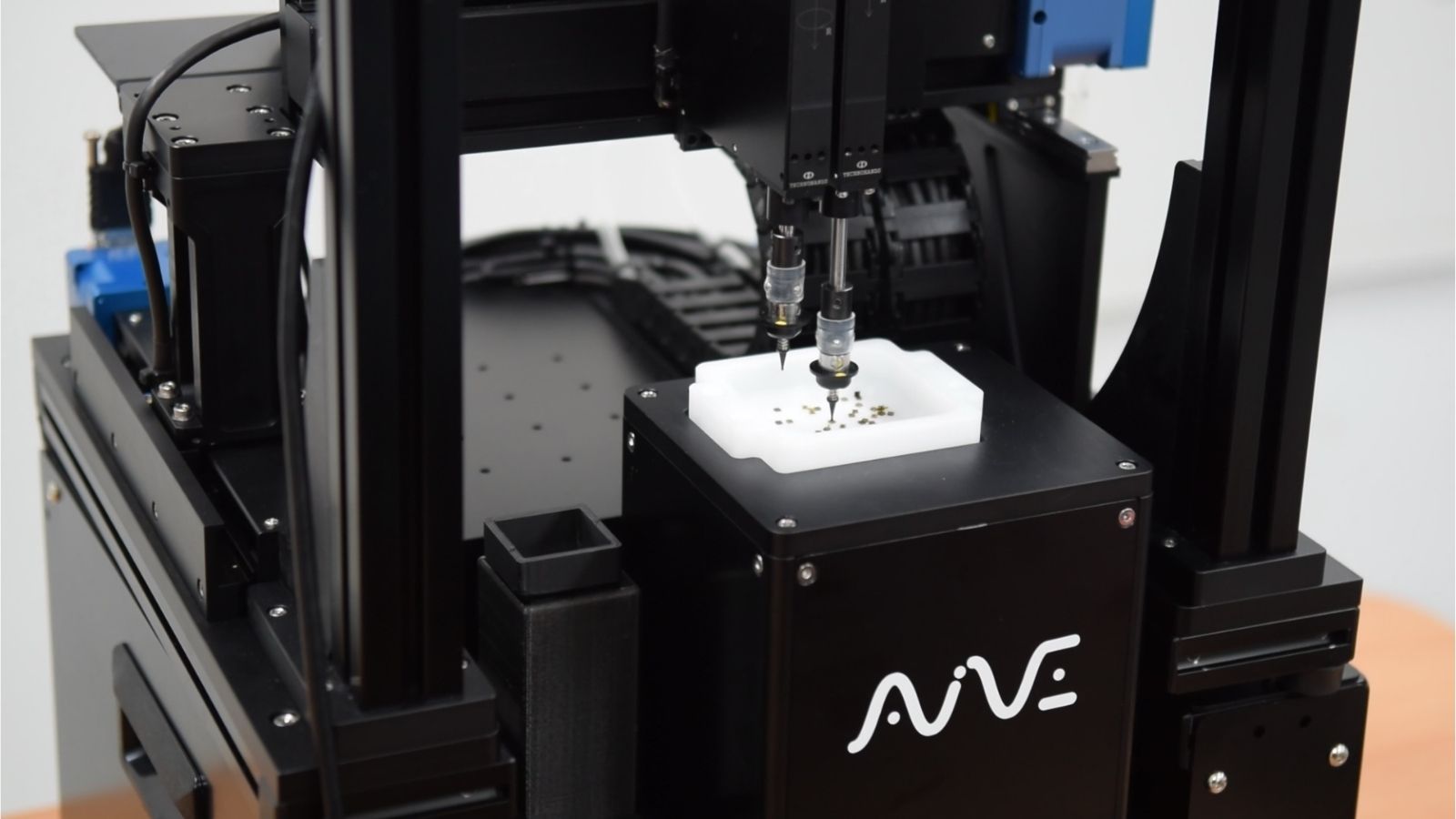 초정밀 전자부품 자동화 솔루션 – 머신비전 픽앤플레이스 스마트 피딩